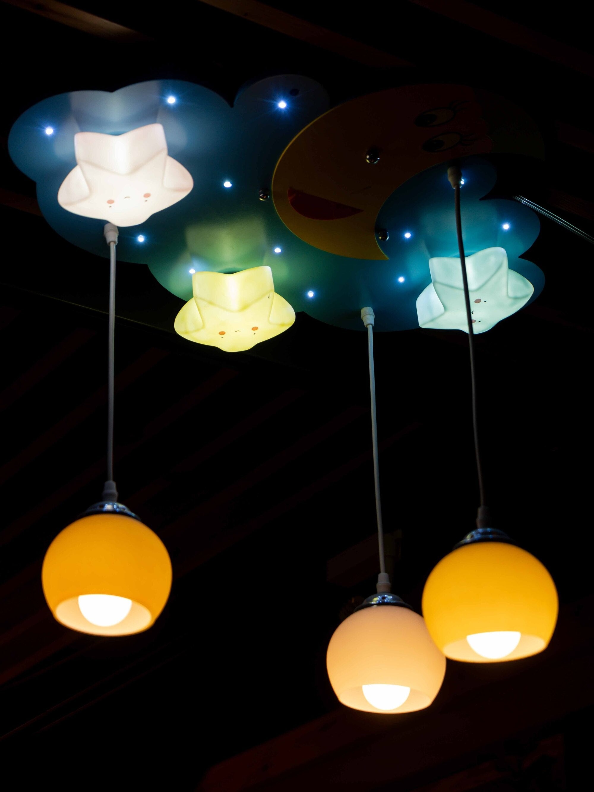 Cloud and Moon Ceiling Lamp with Drop Down