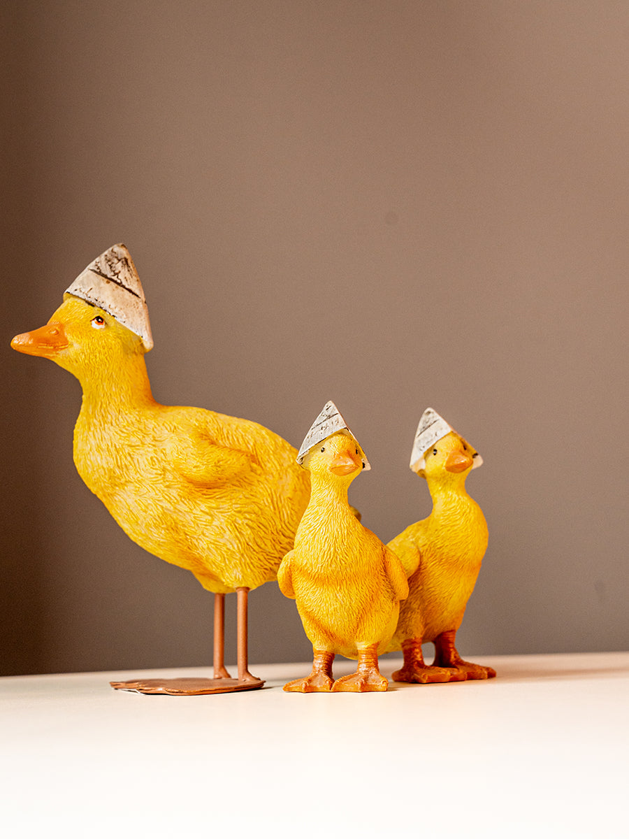 Resin Duck Family, Set of 3, Yellow