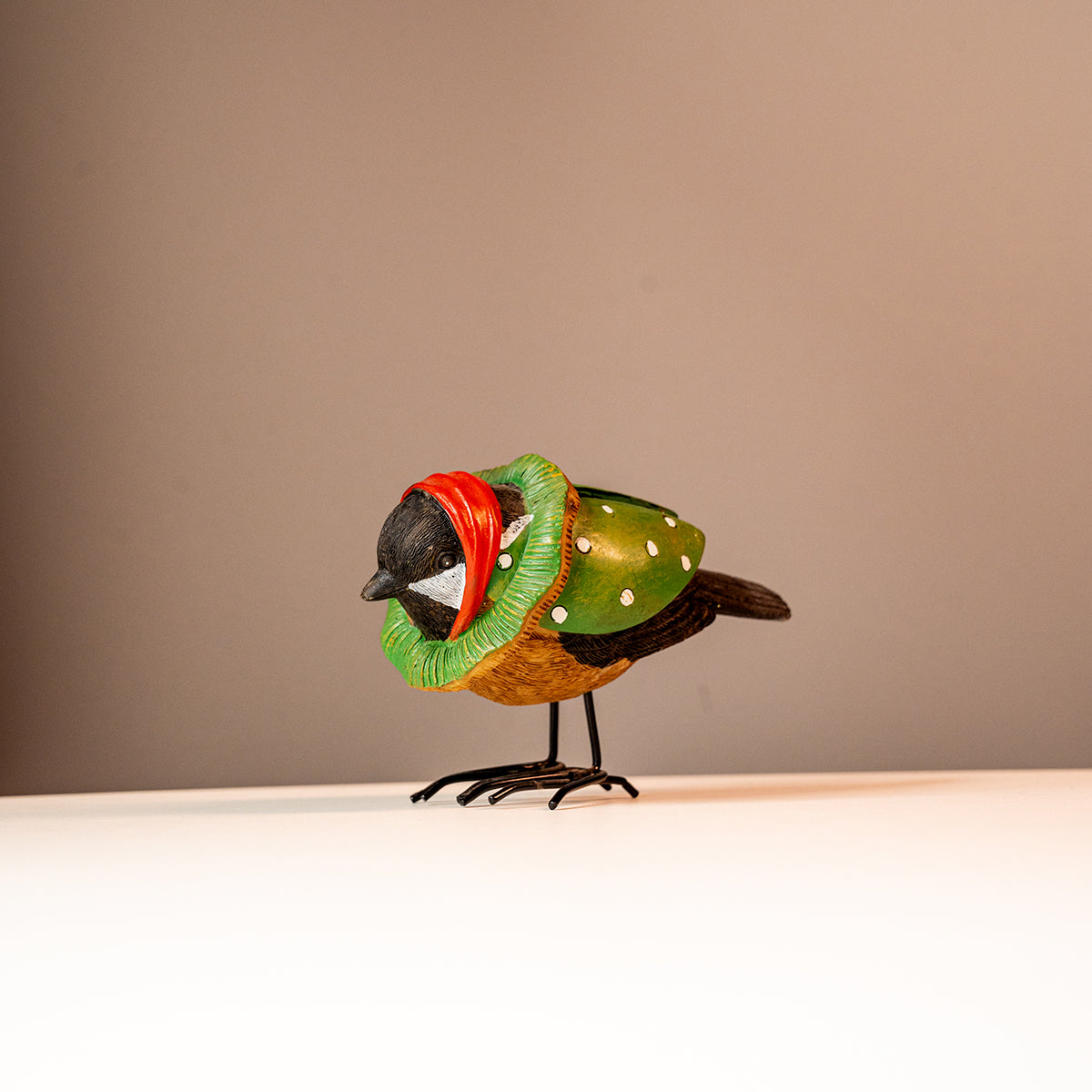 Elizabeth Resin Bird w/ Metal Feet