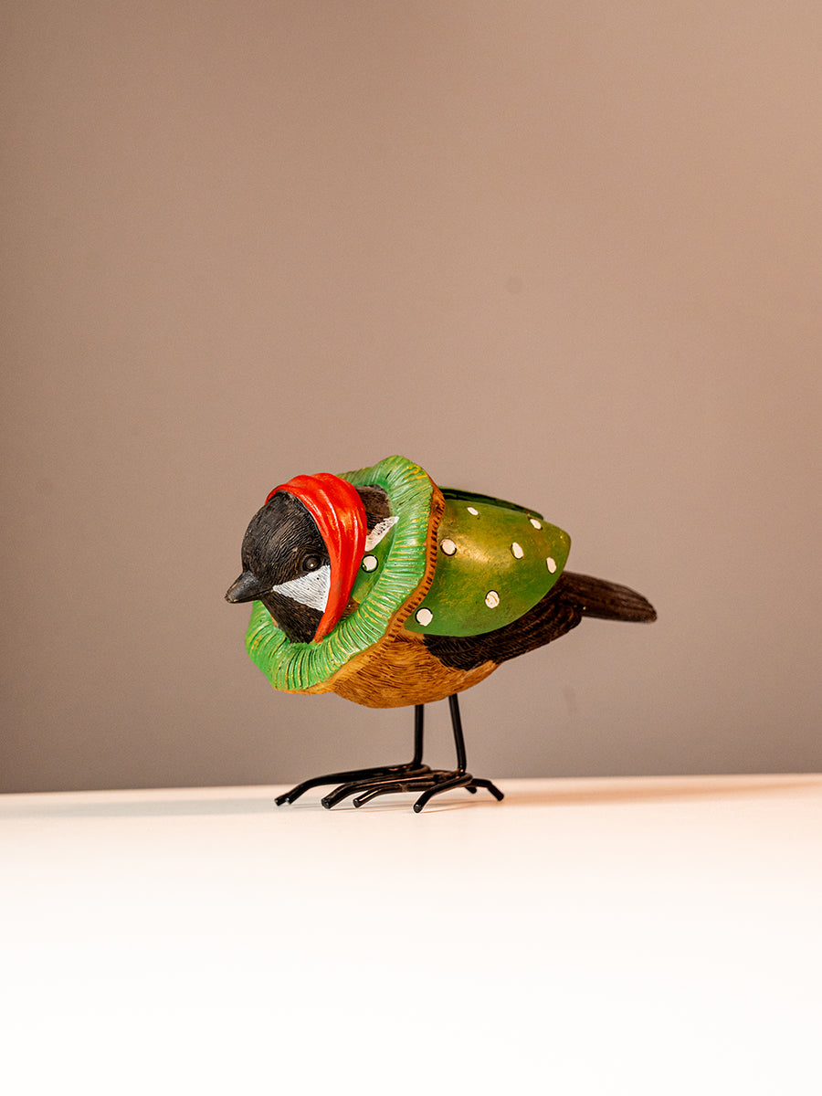 Elizabeth Resin Bird w/ Metal Feet