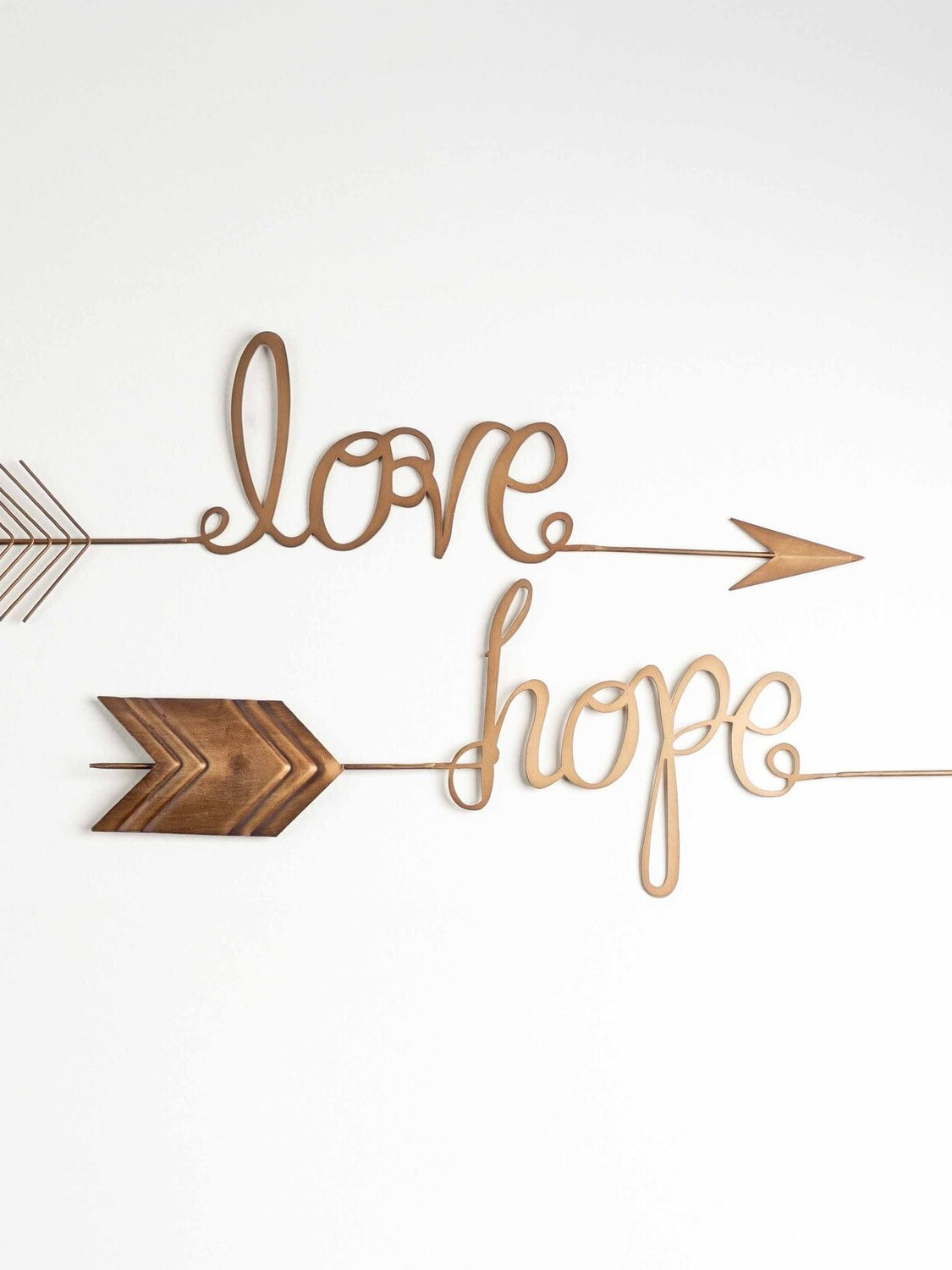 Metal "hope" & "love" Arrow, Gold, Set of 2