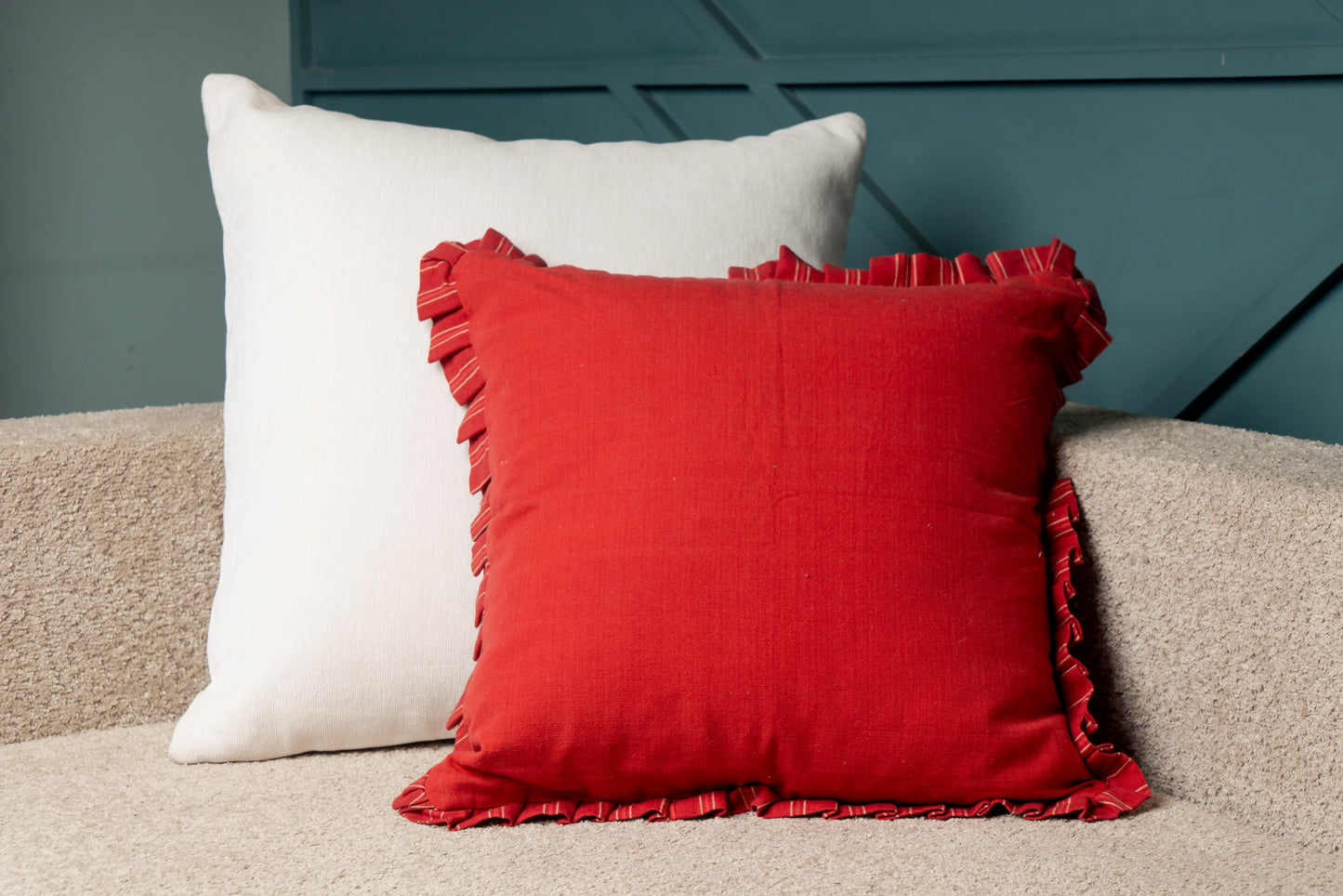 Red Cushion Whit Pleated Fringe