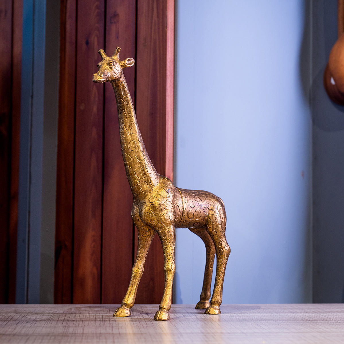Resin Giraffe Jewelry Holder w/ Magnet, Gold Finish