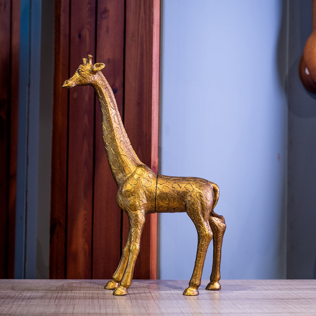 Resin Giraffe Jewelry Holder w/ Magnet, Gold Finish