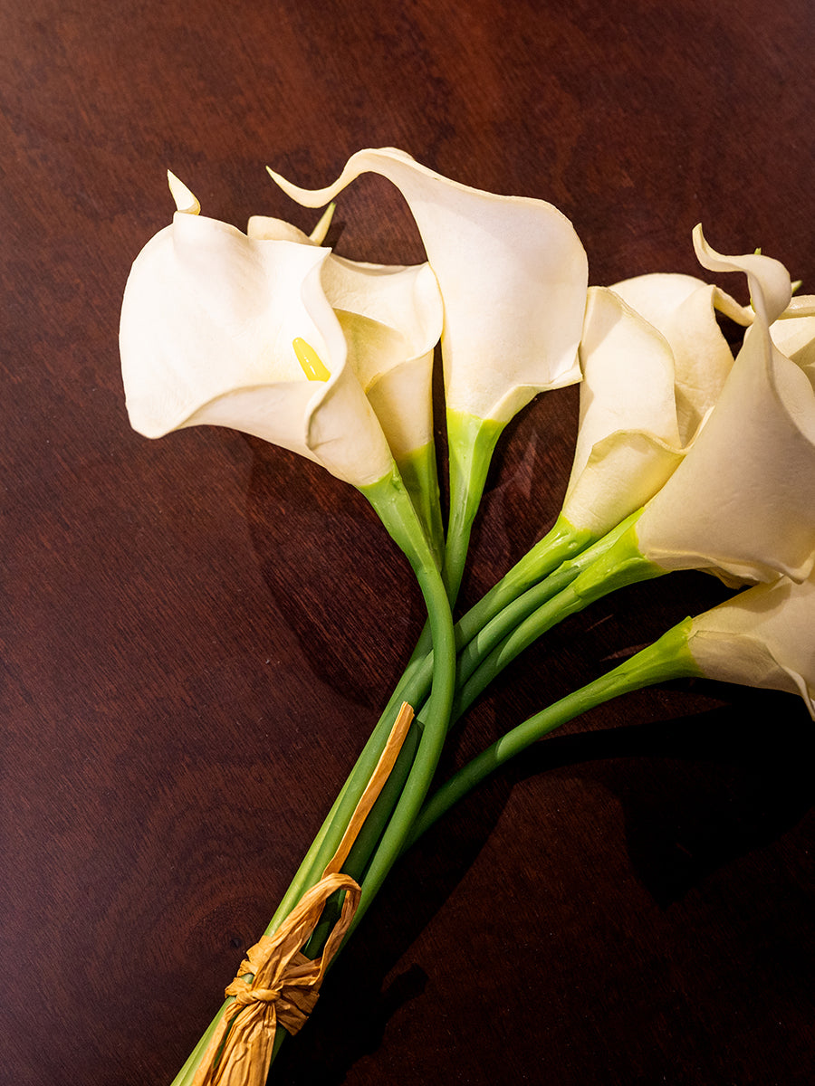 Calla Lily, 9 Flowers, White