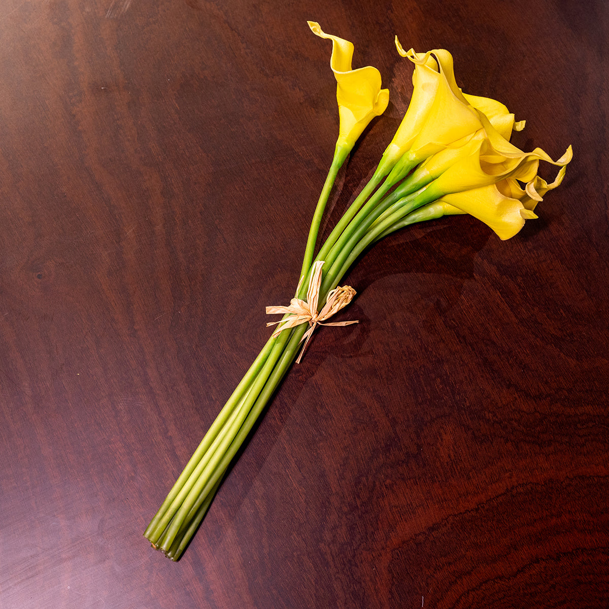 Calla Lily, 9 Flowers, Yellow