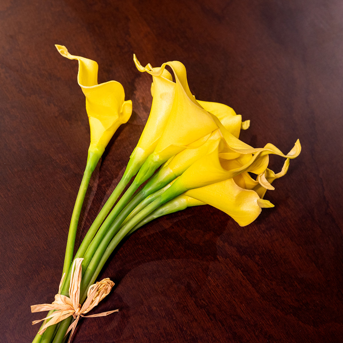 Calla Lily, 9 Flowers, Yellow