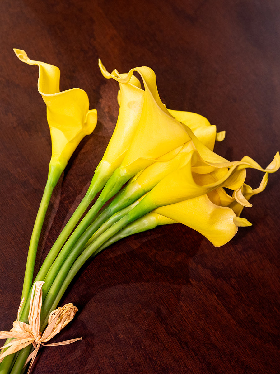 Calla Lily, 9 Flowers, Yellow
