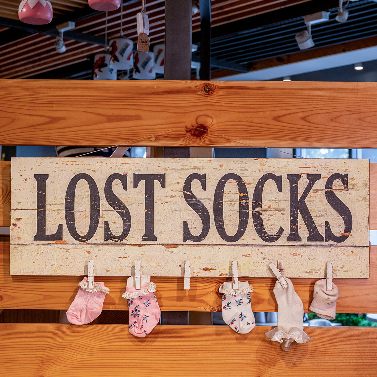 MDF Wall Décor "LOST SOCKS" w/ 7 Clothespins