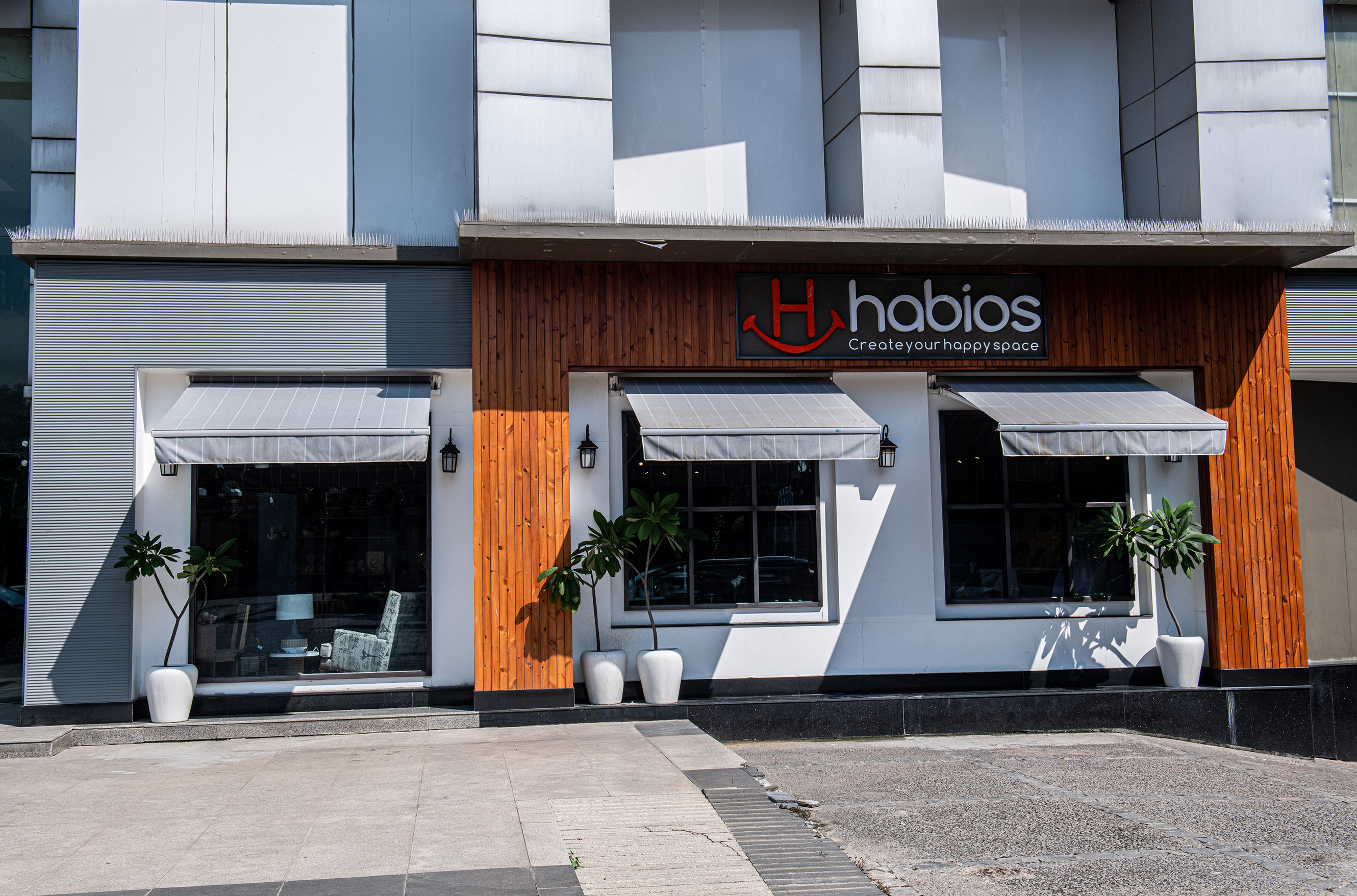 Habios - Front store View 